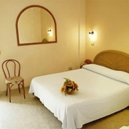 Grotticelle Отель Капо-Ватикано