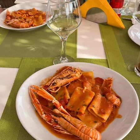 Grotticelle Capo Vaticano