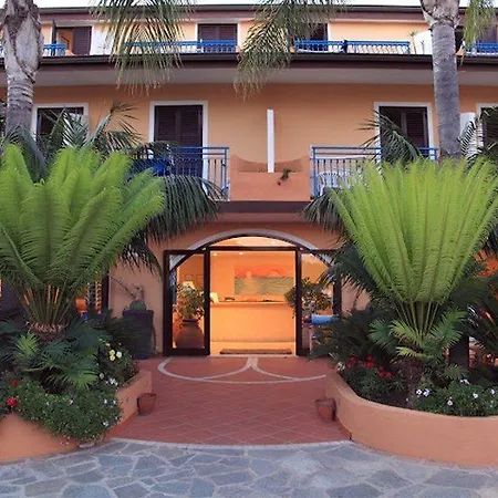 Grotticelle 3* Capo Vaticano