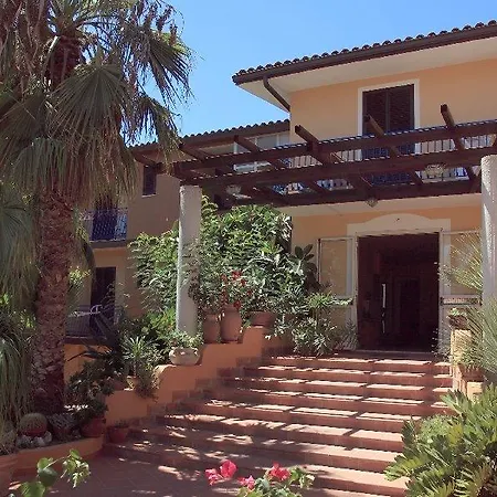 Grotticelle Capo Vaticano