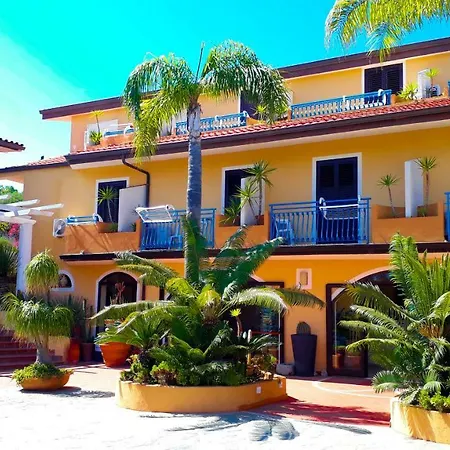 Grotticelle Capo Vaticano