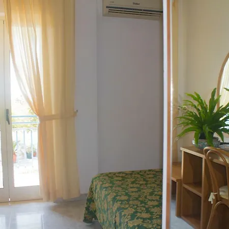 格罗蒂塞尔酒店