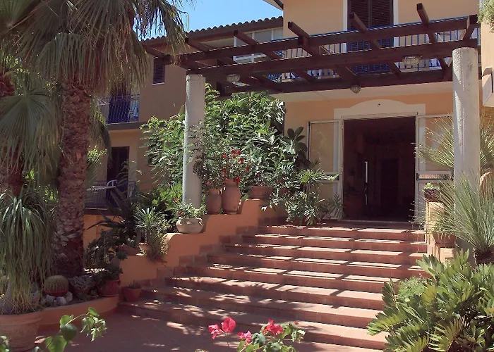 Grotticelle Capo Vaticano